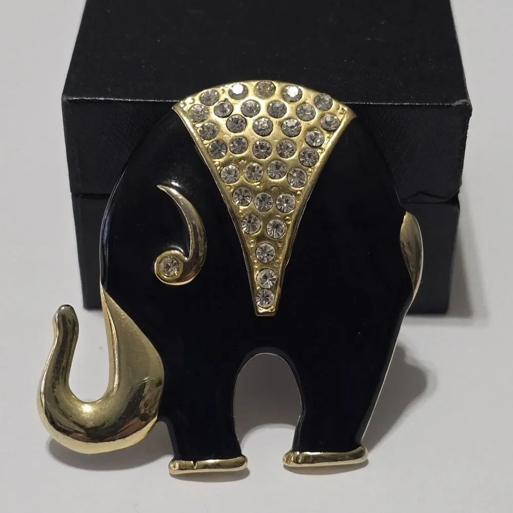 Elegant Black Enamel Gold Tone Elephant Brooch Pin Rhinestone Fashion Jewelry